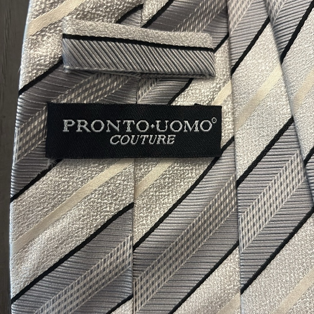 Lot of 4 Ties - Picture 3 of 14